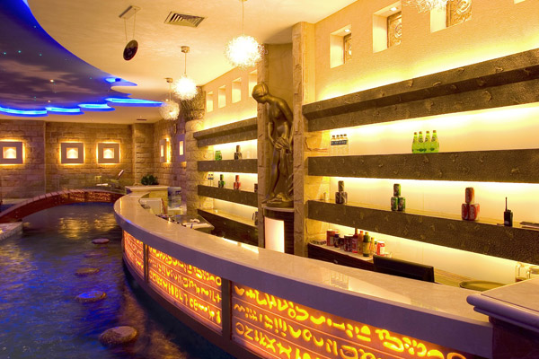 温泉水疗店